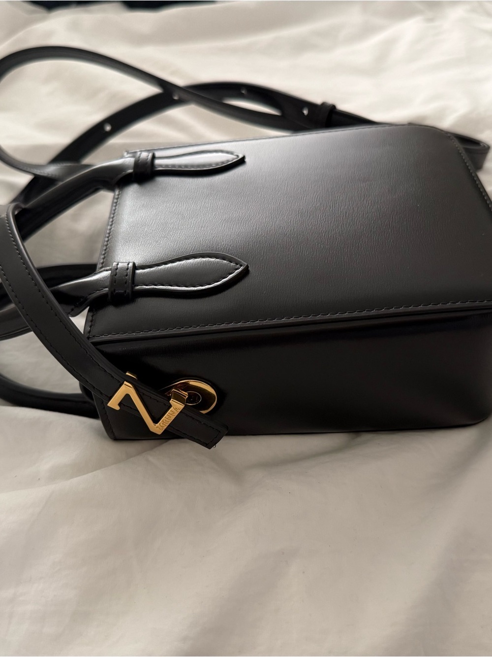 Zorrna Aieda Black saffiano Leather Top Handle Crossbody w/ Gold Hand Accents - Picture 5 of 10